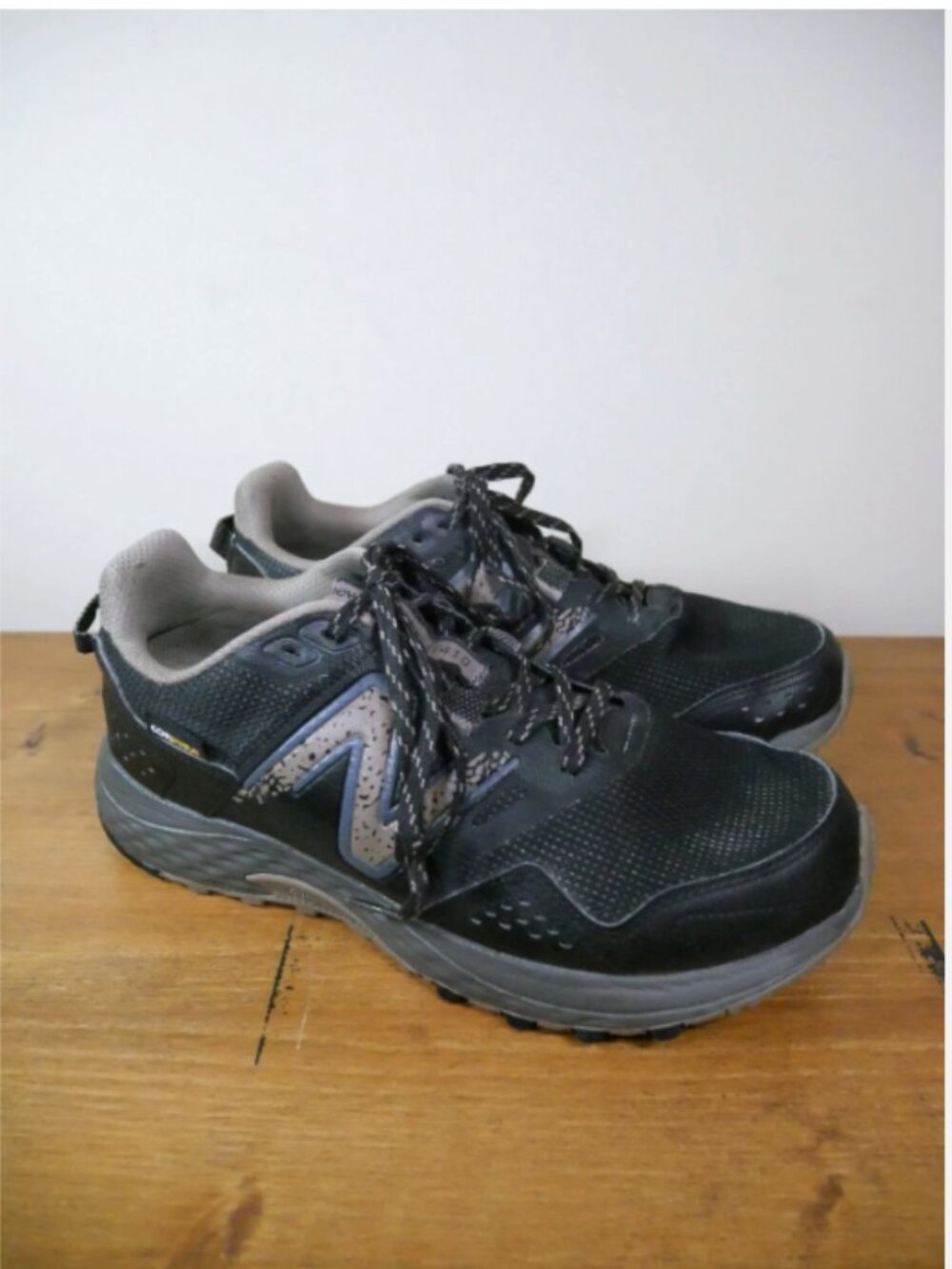 New Balance 410v8 Trail Running Shoes Unisex Mens 8 Womens 9.5 Hiking Black Tan